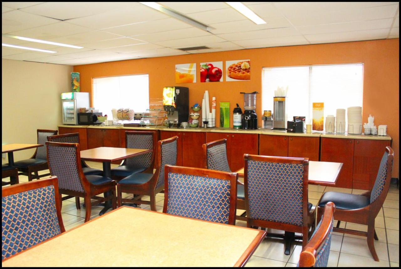 Ramada By Wyndham Tucson Airport 3* Drexel Heights