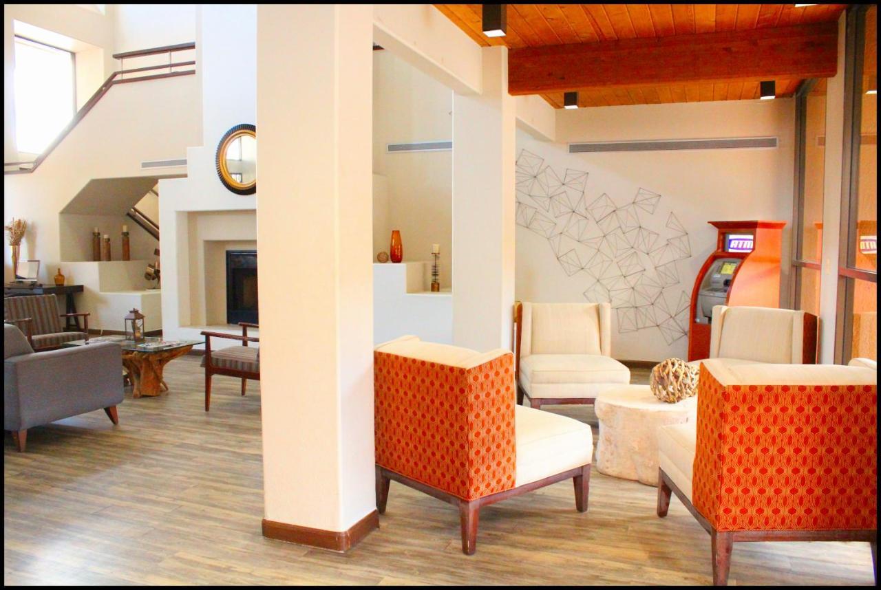 Ramada By Wyndham Tucson Airport 3*
