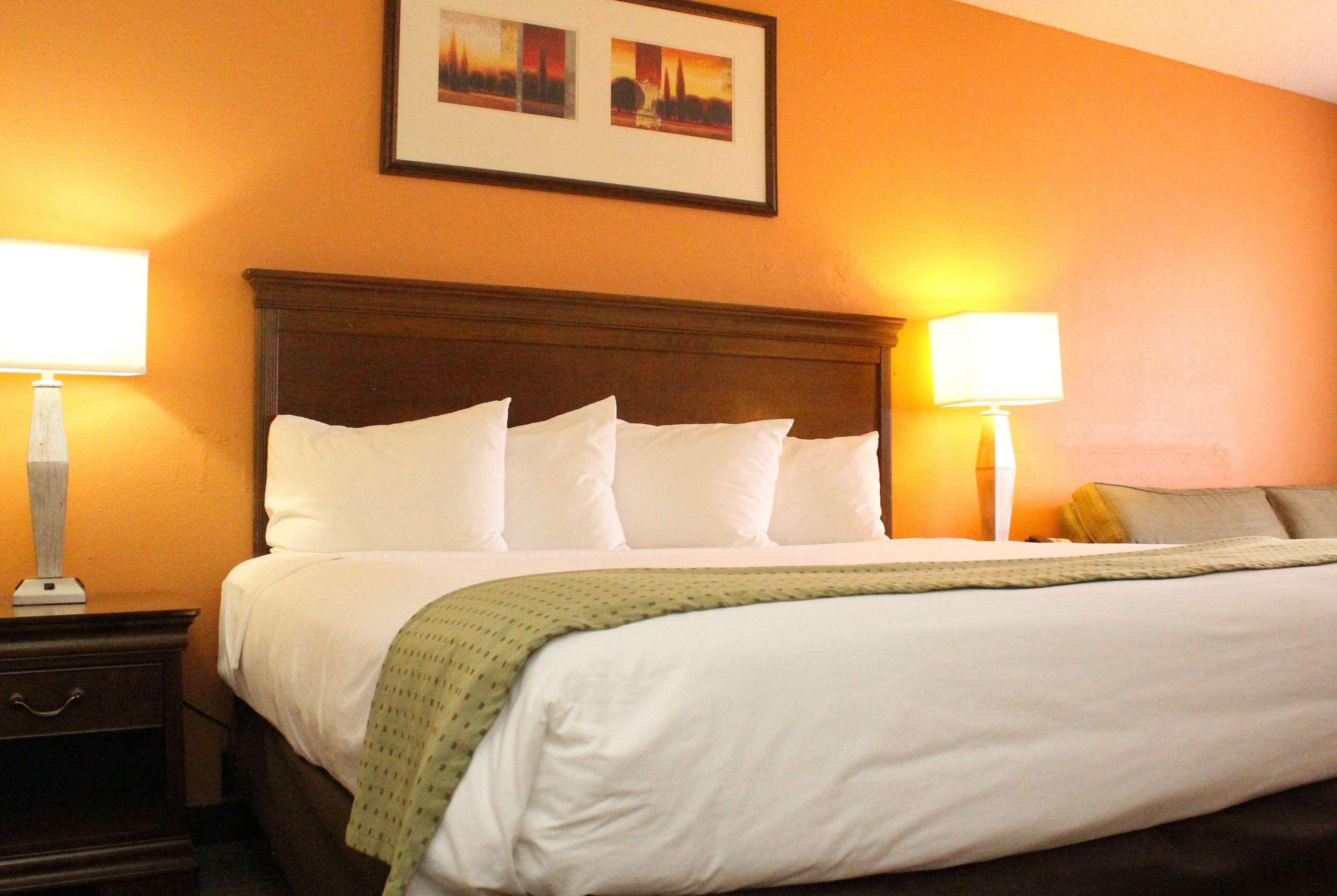 Hotel Ramada By Wyndham Tucson Airport
