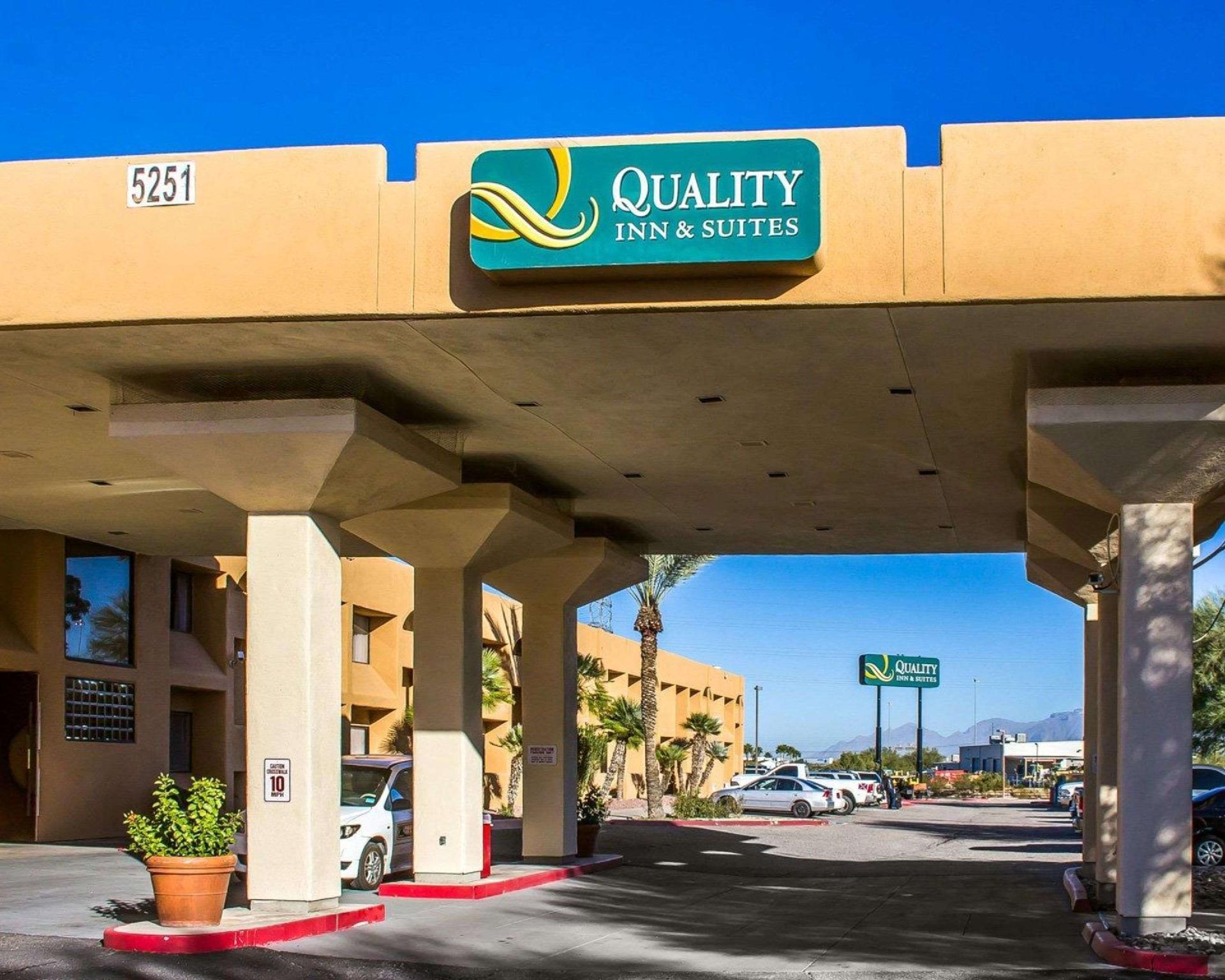 Ramada By Wyndham Tucson Airport Hotel 3*