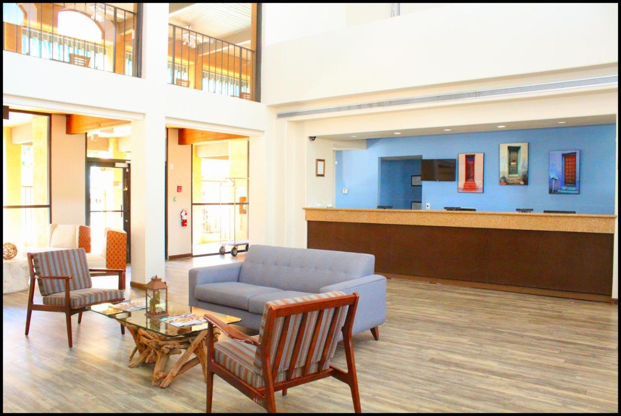 Ramada By Wyndham Tucson Airport Hotel Drexel Heights