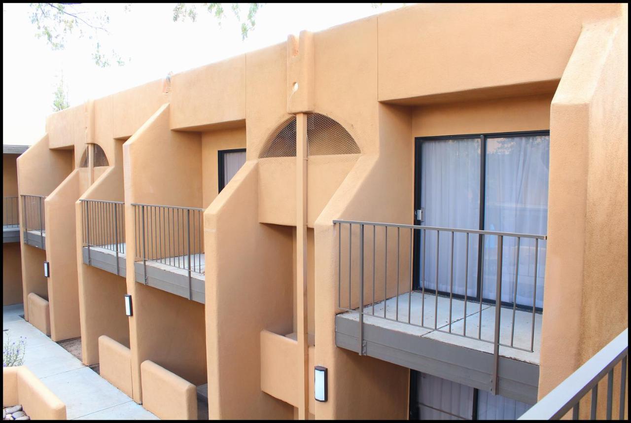 Hotel Ramada By Wyndham Tucson Airport
