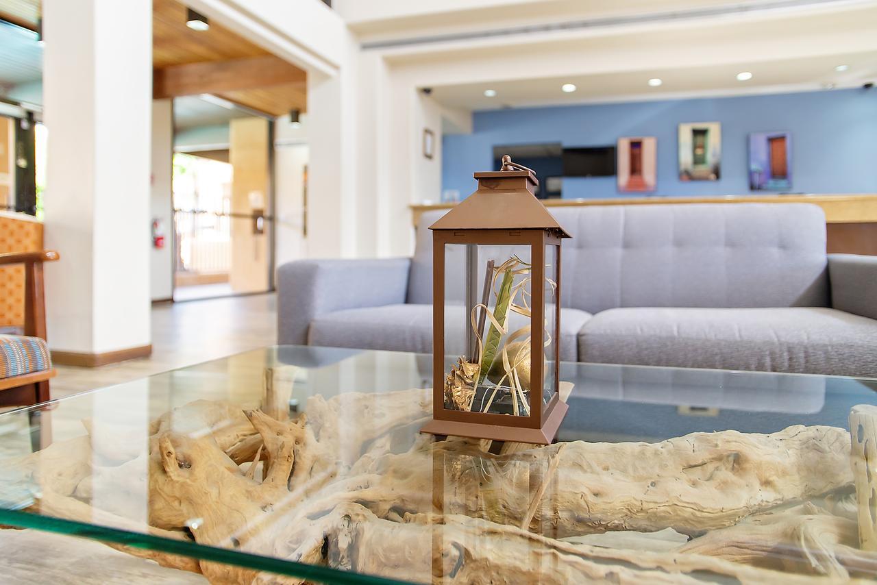 Ramada By Wyndham Tucson Airport Hotel