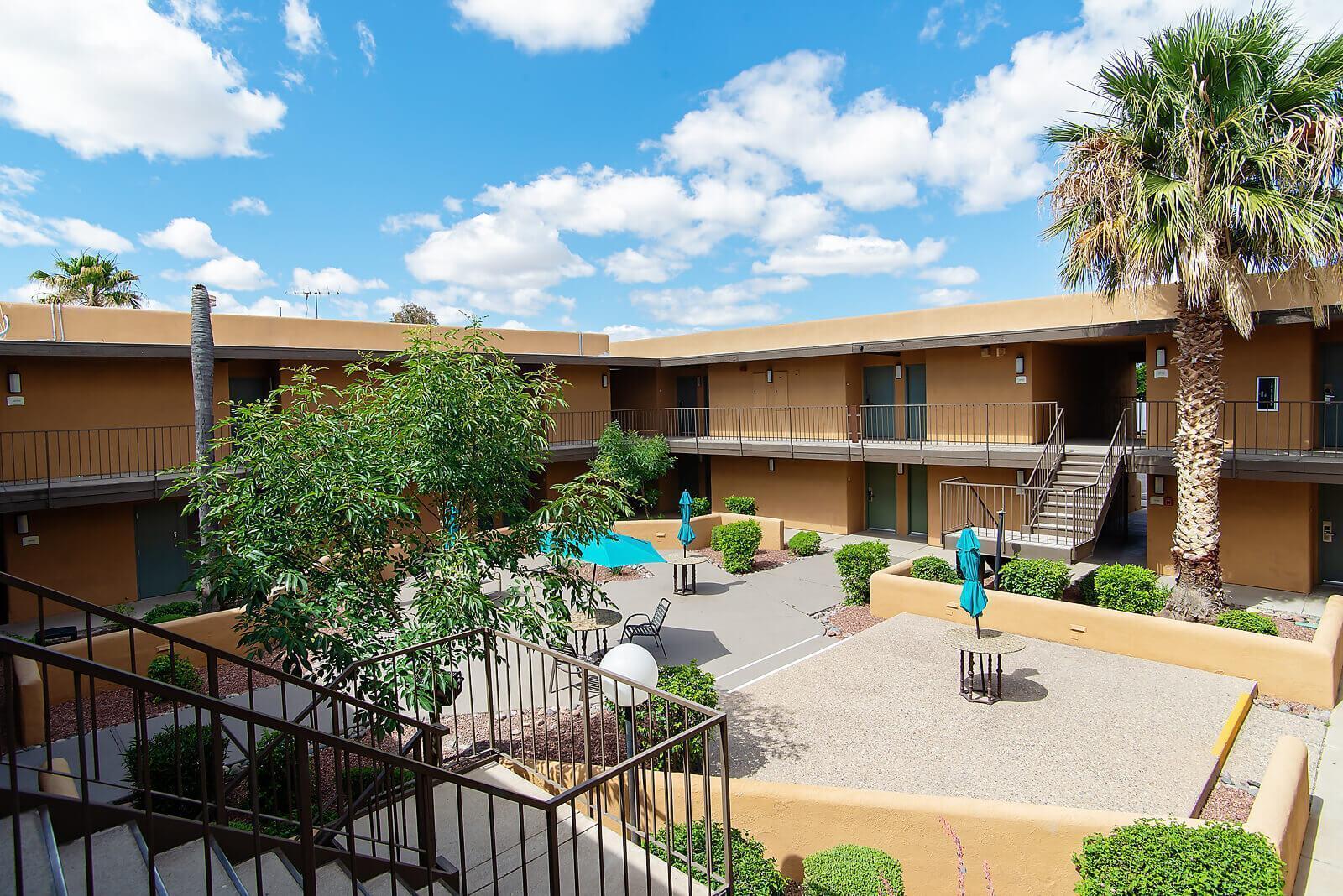 Ramada By Wyndham Tucson Airport 3*