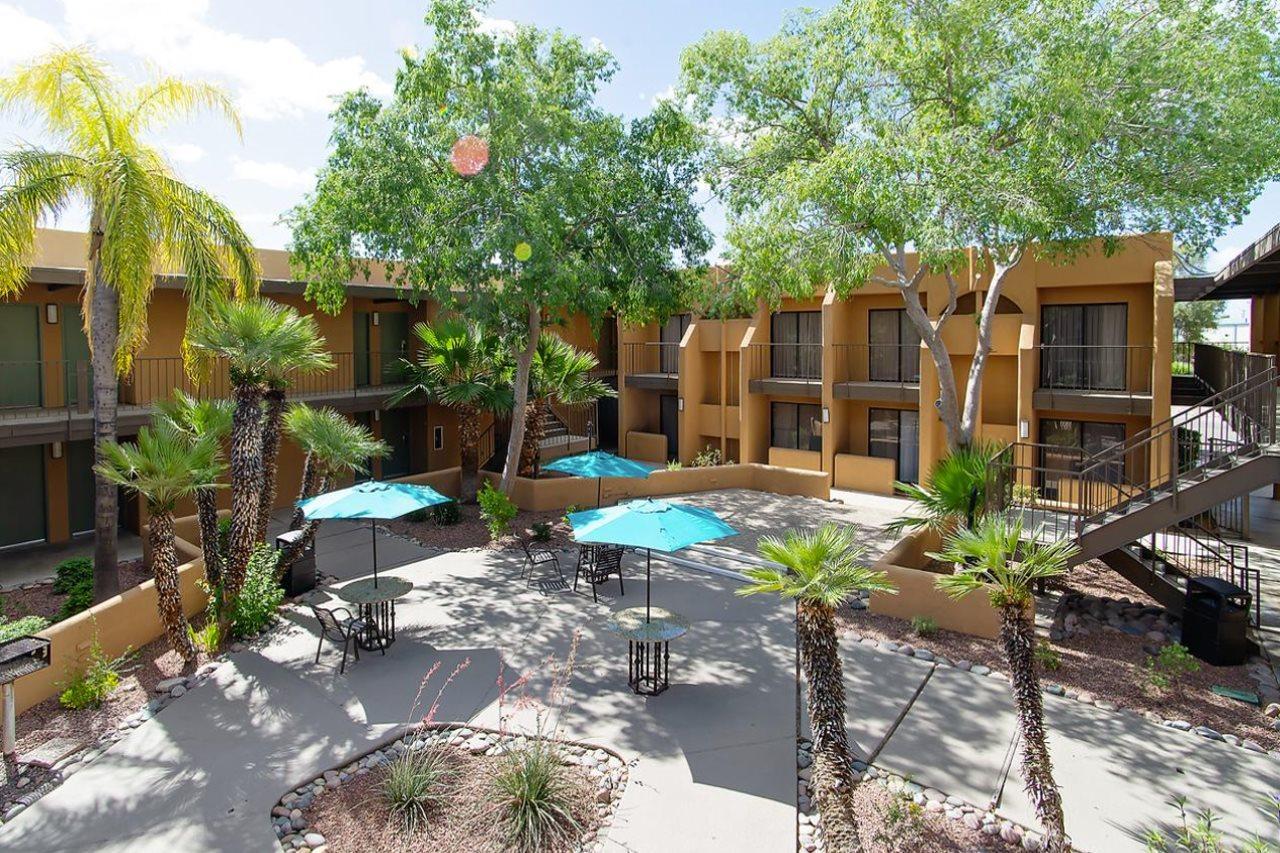 Ramada By Wyndham Tucson Airport Hotel 3*