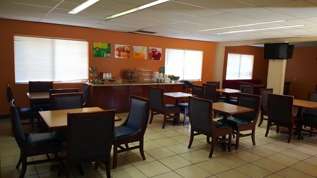 Hotel Ramada By Wyndham Tucson Airport Drexel Heights