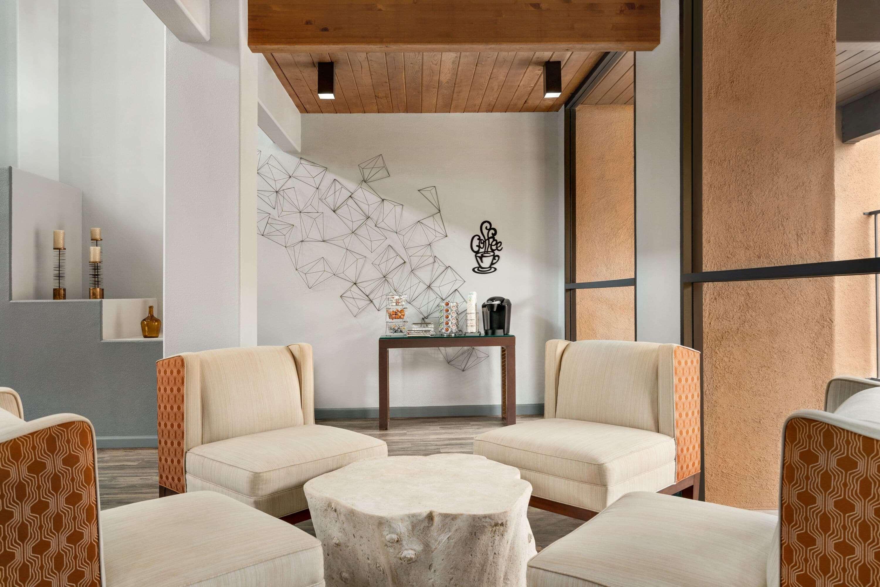 Ramada By Wyndham Tucson Airport Hotel 3*